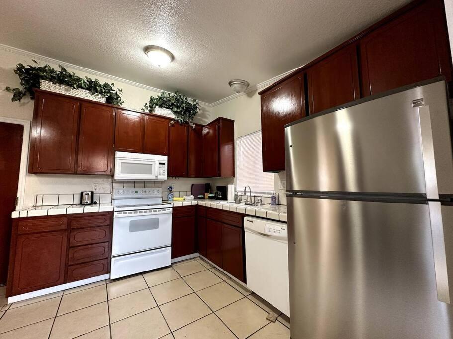 Comfortable House W/ Wi-fi/tv - Turlock,ca Holiday home